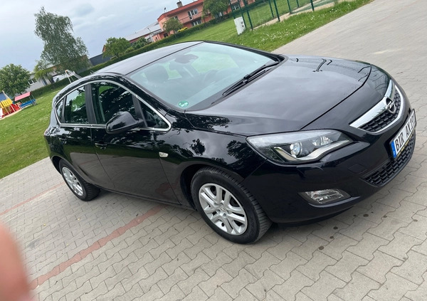 Opel Astra cena 27999 przebieg: 151000, rok produkcji 2011 z Trzebinia małe 466